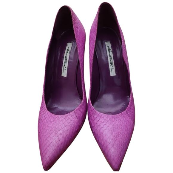 Brian Atwood Fuschia Purple Besame Snake Skin Pumps 38.5 - Picture 4 of 15